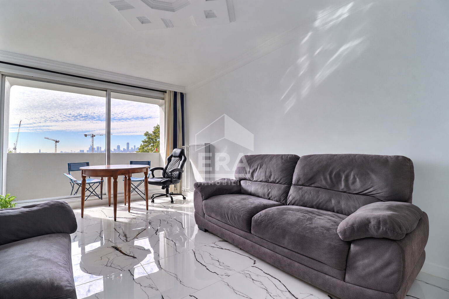 Appartement 5 pièces 94 m² · à Colombes · 94 m² · 299 000 €