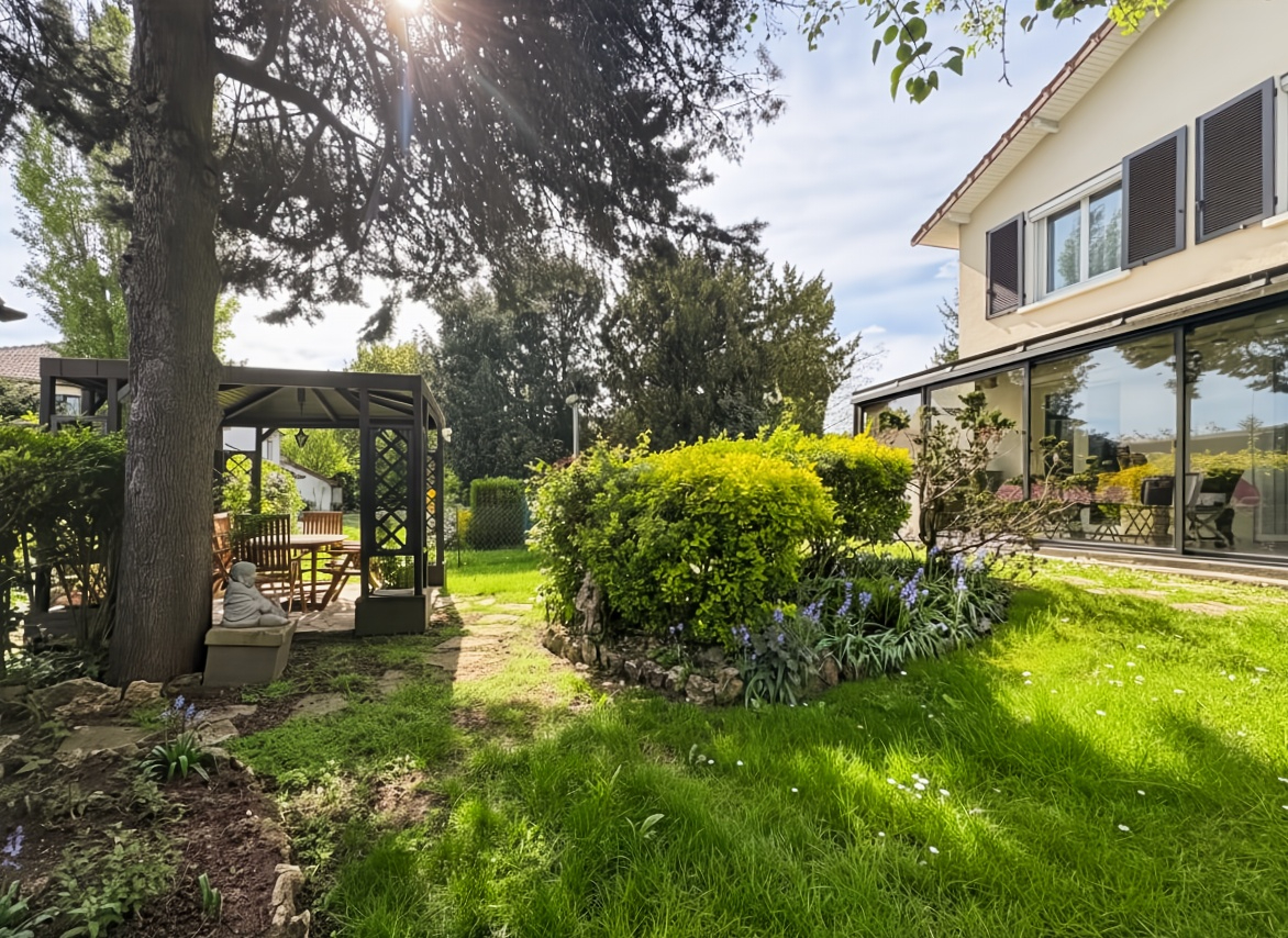 Maison 7 pièces 171 m² · à Verrières-le-Buisson · 171 m² · 749 000 €