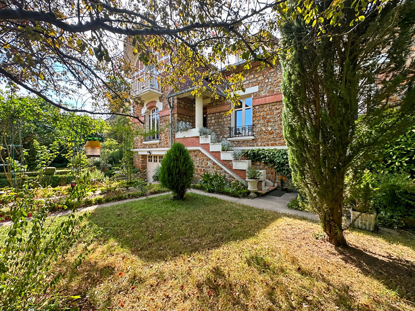 Maison 7 pièces 208 m² · à Verrières-le-Buisson · 208 m² · 899 000 €