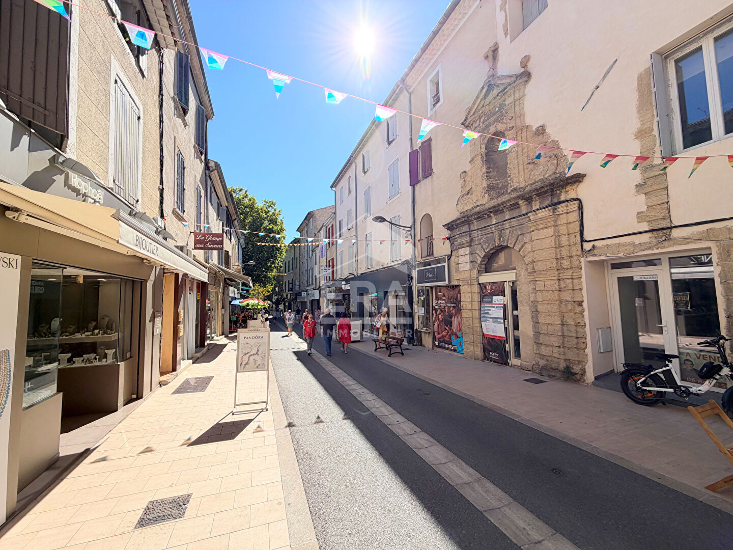 Immeuble 4 pièces 101 m² · à Pertuis · 101 m² · 210 000 €