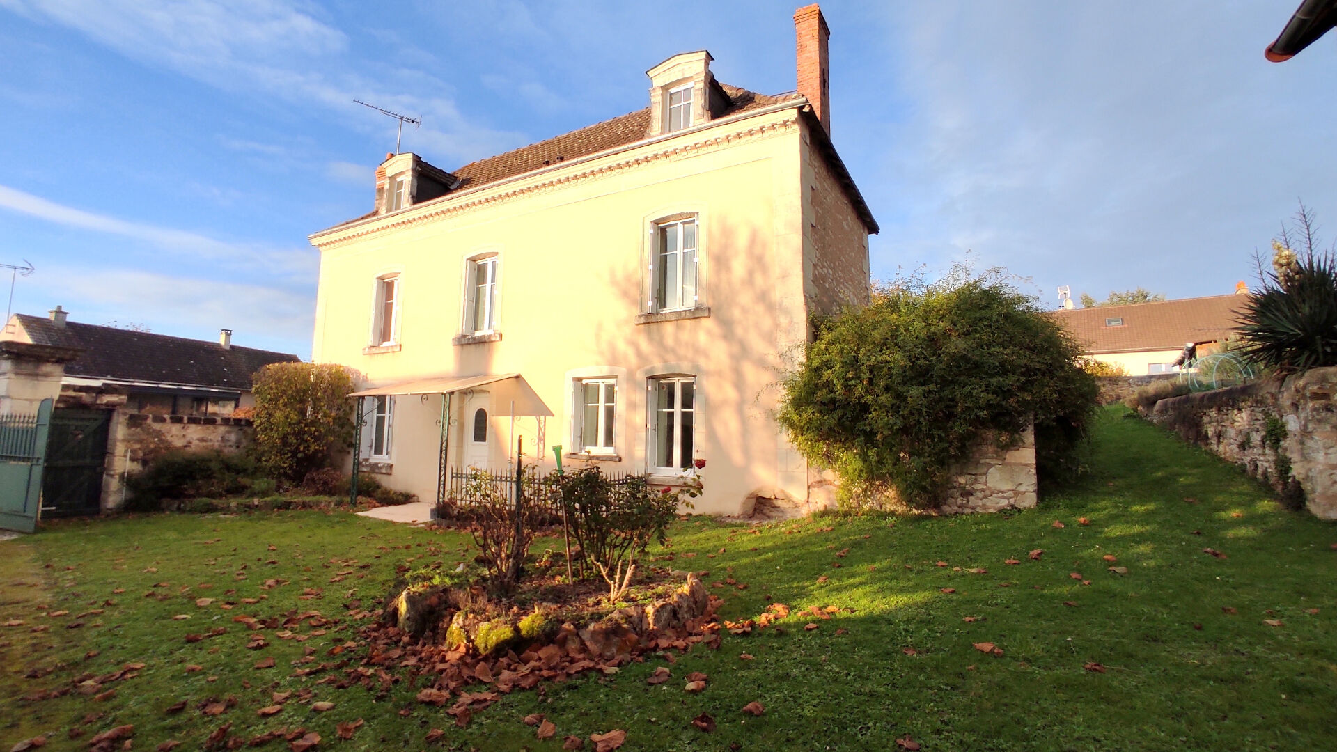 Maison 5 pièces 135 m² · à Senillé-Saint-Sauveur · 135 m² · 217 800 €