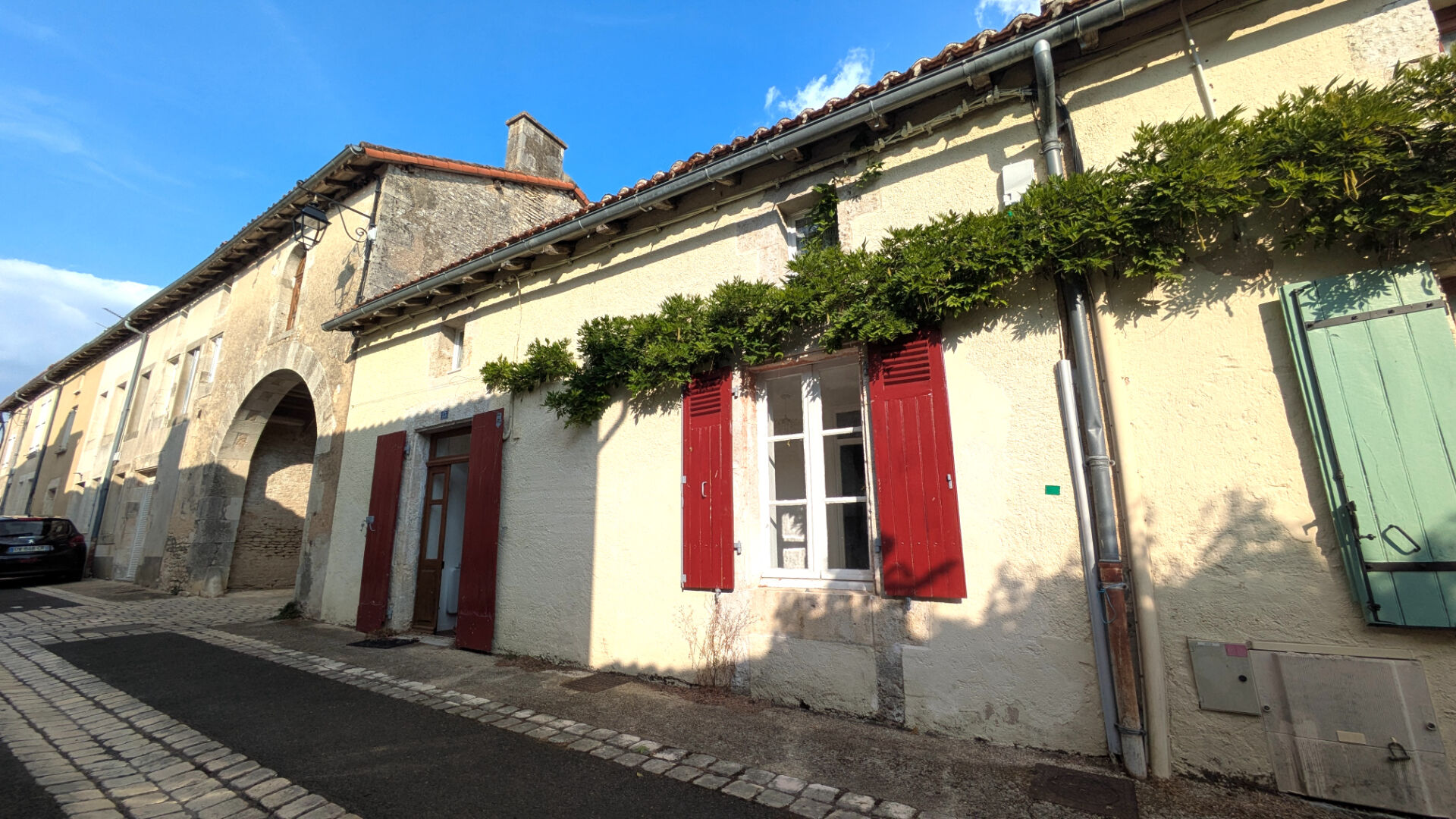 Maison 4 pièces 120 m² · à Usson-du-Poitou · 120 m² · 79 900 €