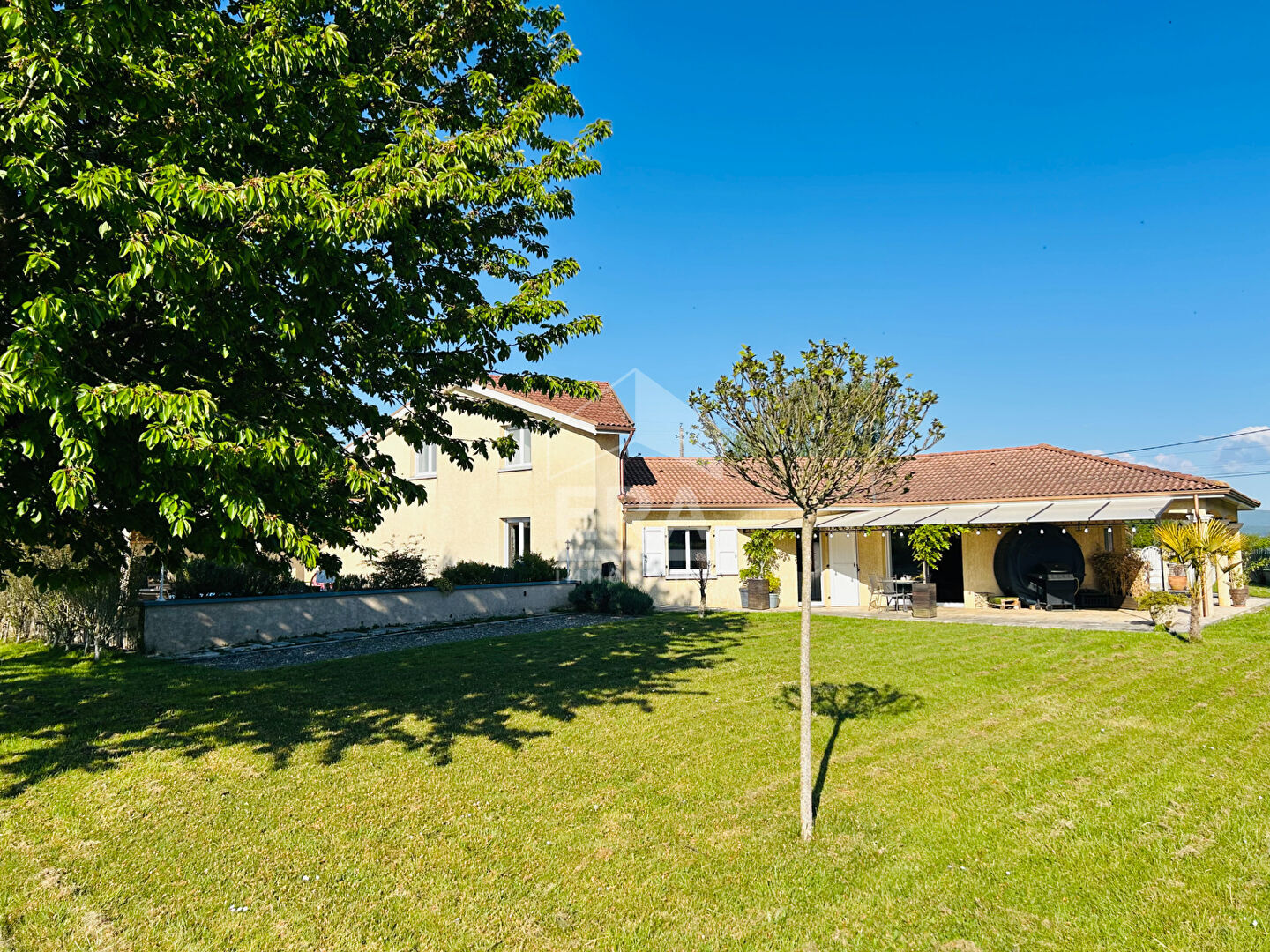 Maison 7 pièces 176 m² · à Varambon · 176 m² · 469 000 €