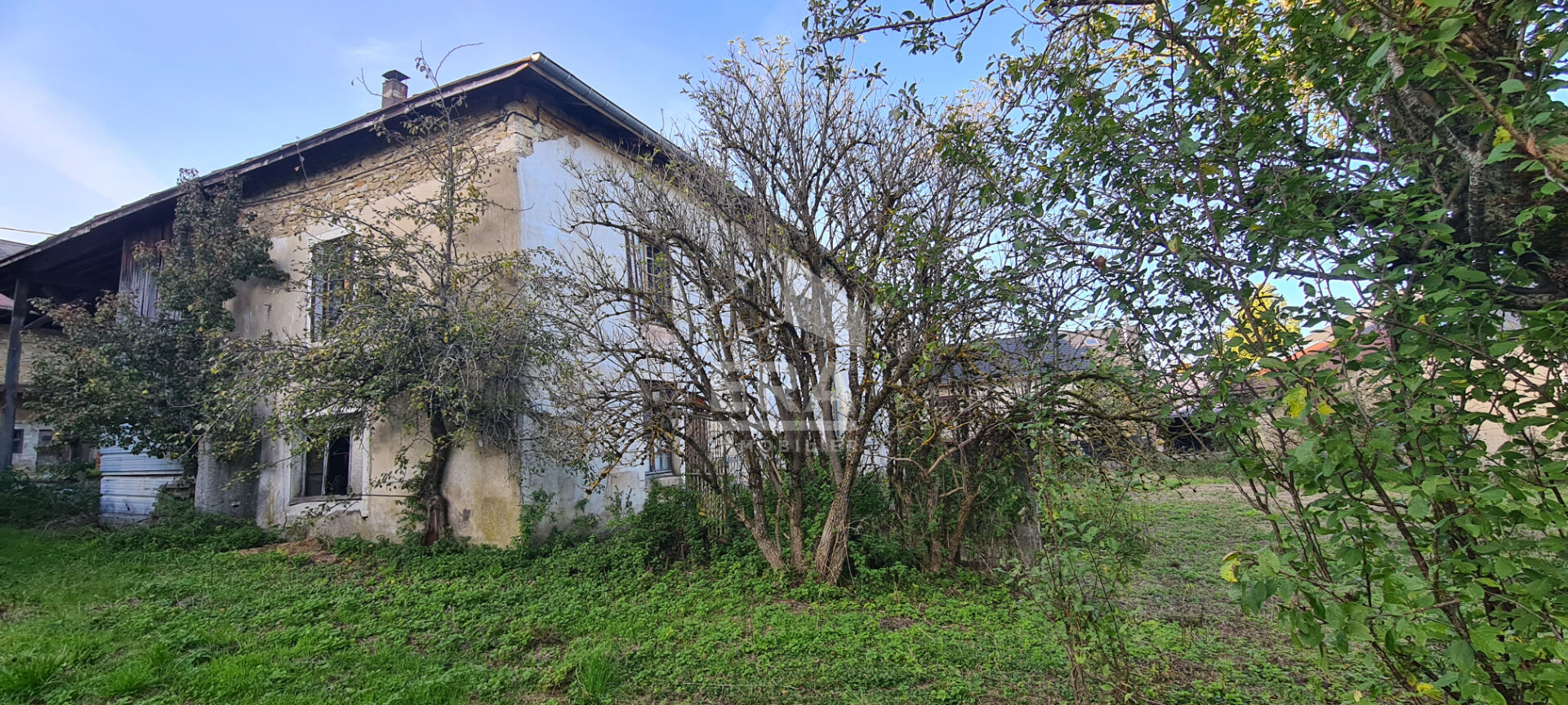 Maison 5 pièces 122 m² · à Champdor-Corcelles · 122 m² · 79 000 €