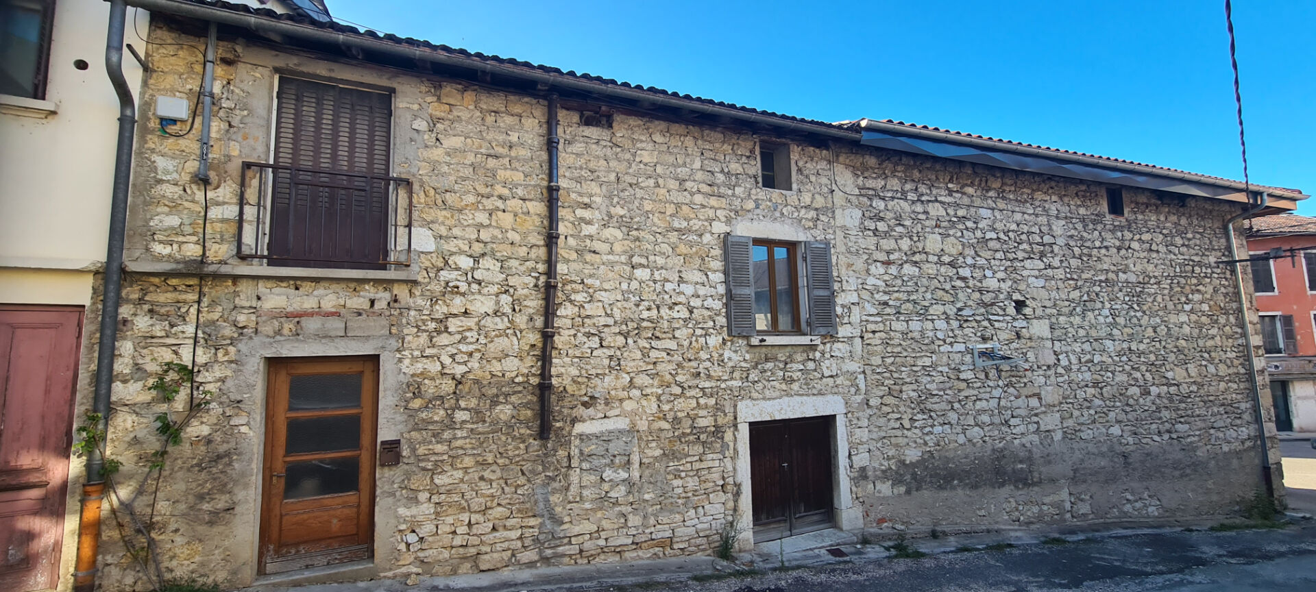 Maison 7 pièces 120 m² · à Neuville-sur-Ain · 120 m² · 95 000 €