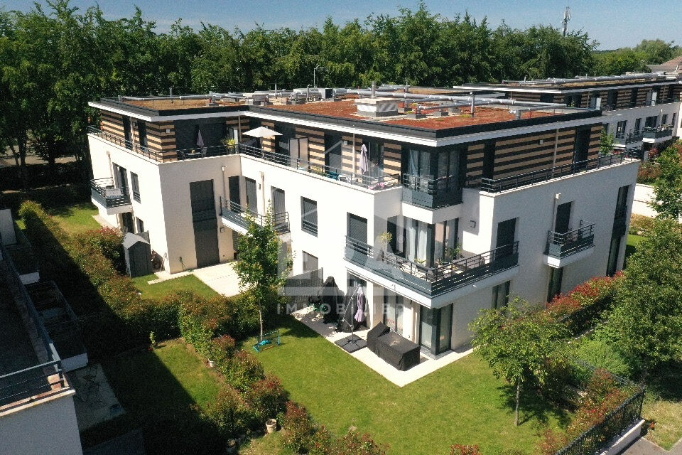 Appartement 4 pièces 75 m² · à Voisins-le-Bretonneux · 75 m² · 336 000 €