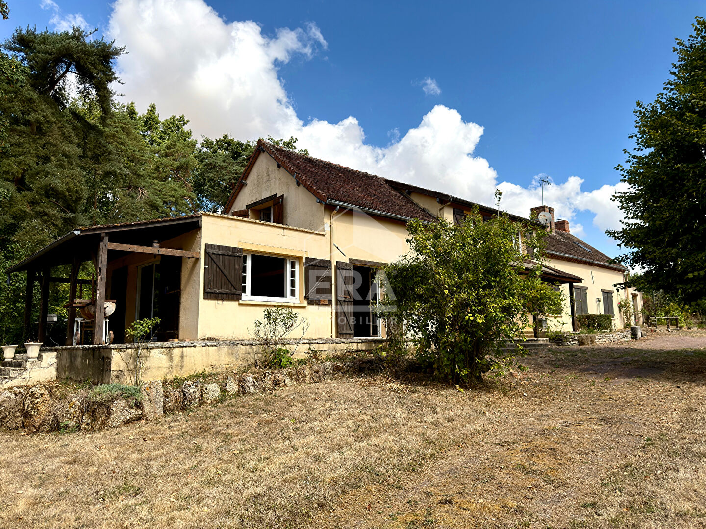 Maison 7 pièces 205 m² · à Saint-Valérien · 205 m² · 275 000 €