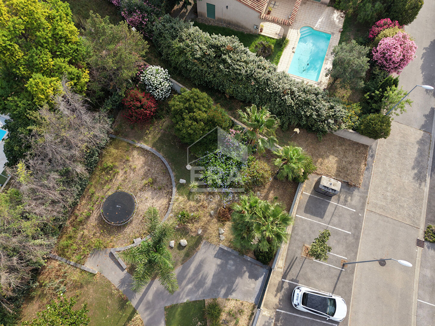 Perpignan château roussillon : terrain à bâtir 760 m² - construction libre · 349 000 €