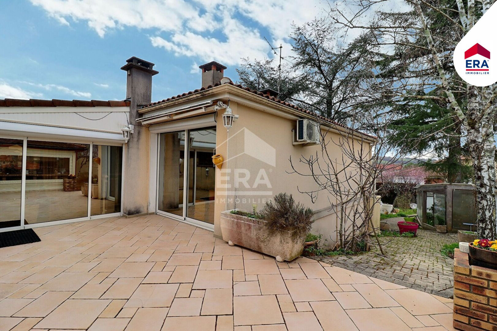 Maison 8 pièces 218 m² · à Figeac · 218 m² · 317 500 €