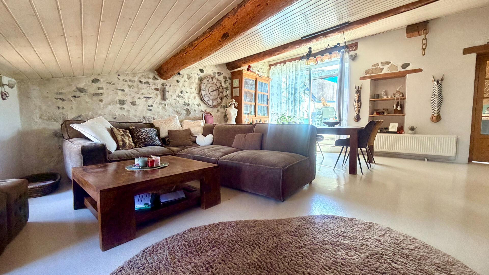 Maison 7 pièces 179 m² · à Mirefleurs · 179 m² · 255 000 €