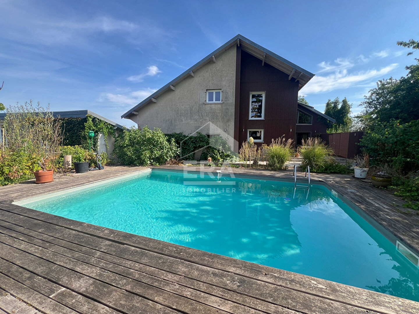 Maison 10 pièces 220 m² · à Mazerolles-le-Salin · 220 m² · 590 000 €