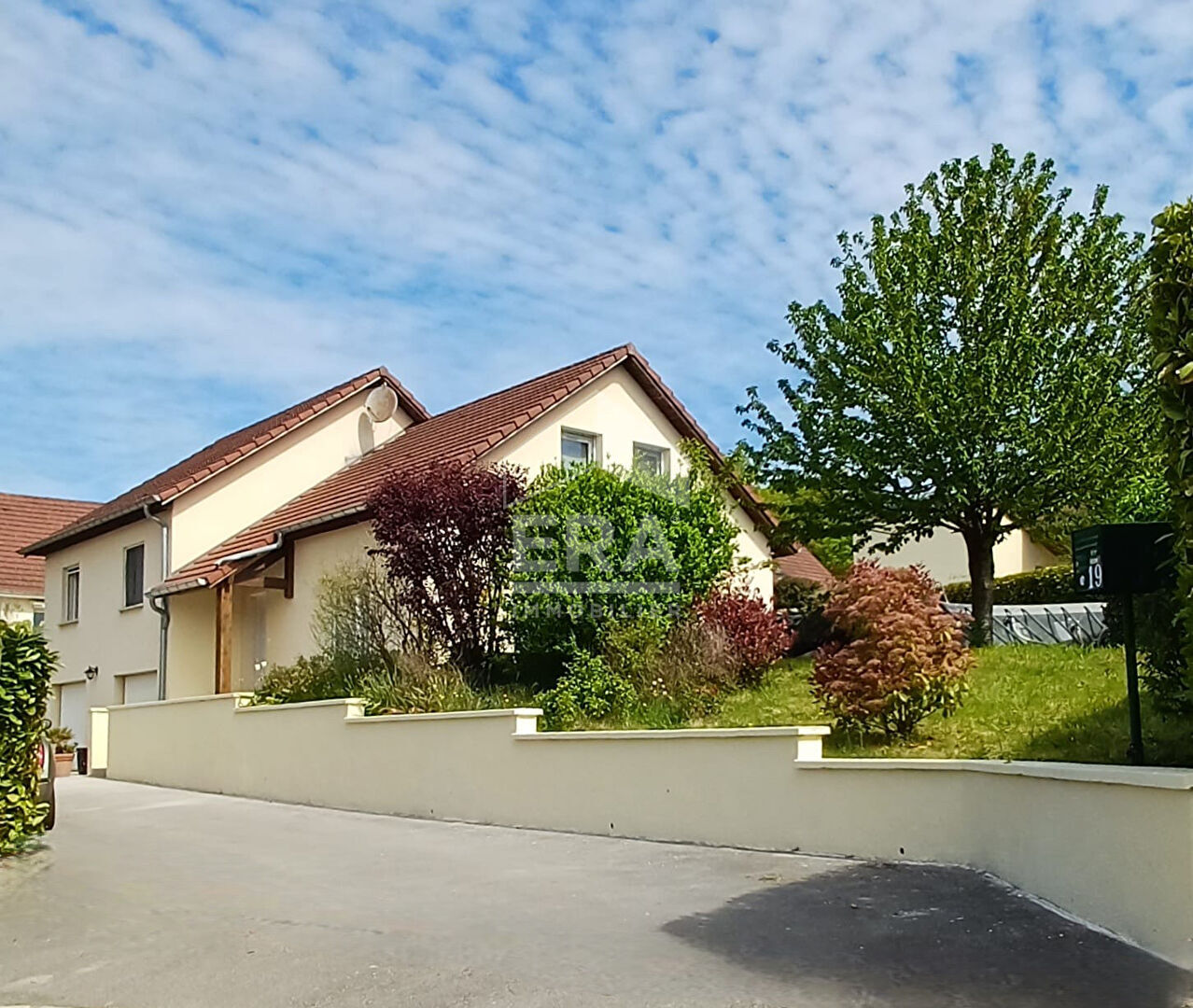 Maison 6 pièces 135 m² · à Boussières · 135 m² · 340 000 €