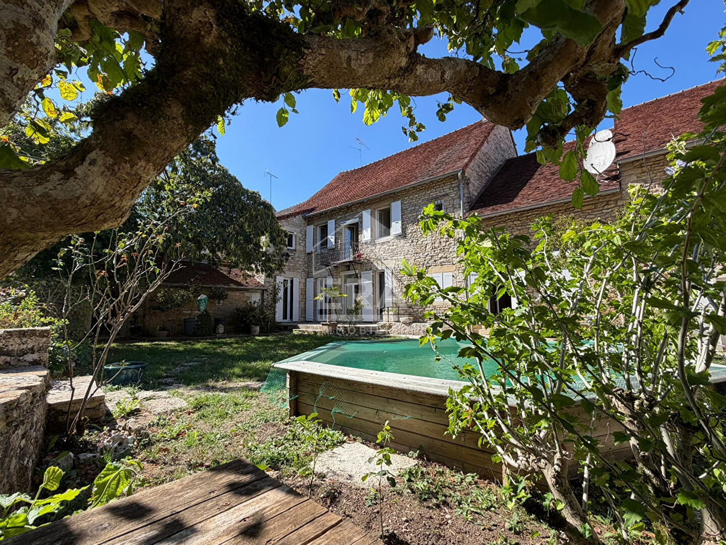 Maison 13 pièces 476 m² · à Voiteur · 476 m² · 839 000 €