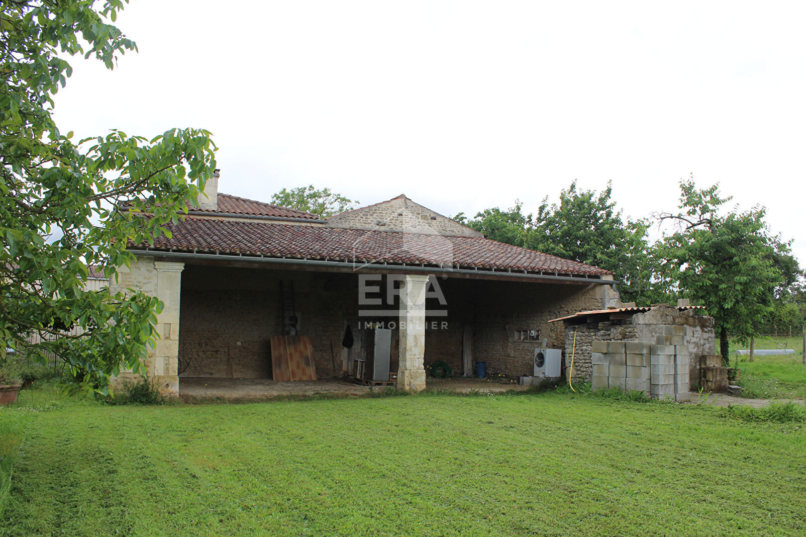 Maison 1 pièce 80 m² · à Bernay-Saint-Martin · 80 m² · 106 000 €
