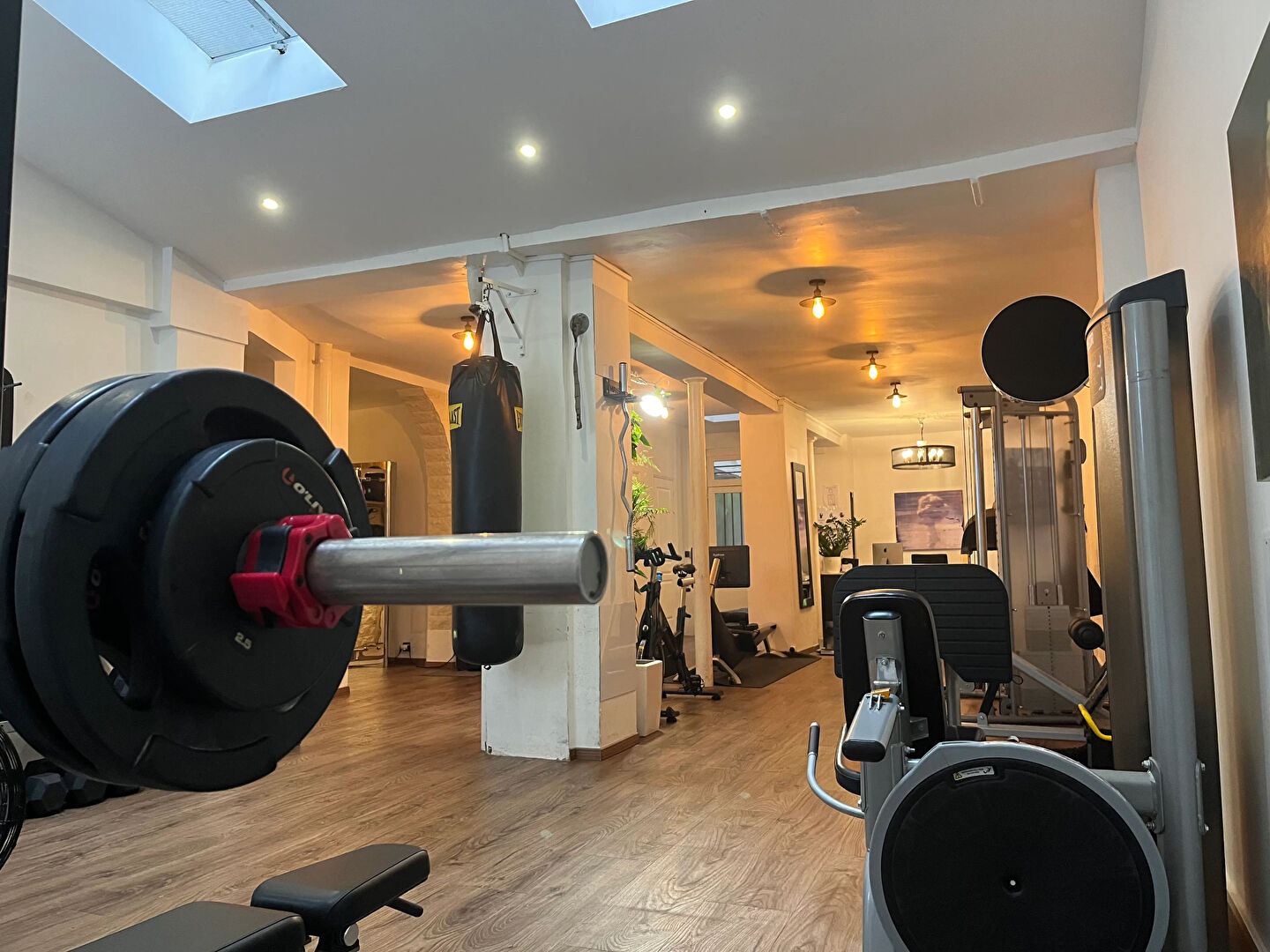 Local commercial 2 pièces 142 m² · à Paris · 142 m² · 1 250 000 €
