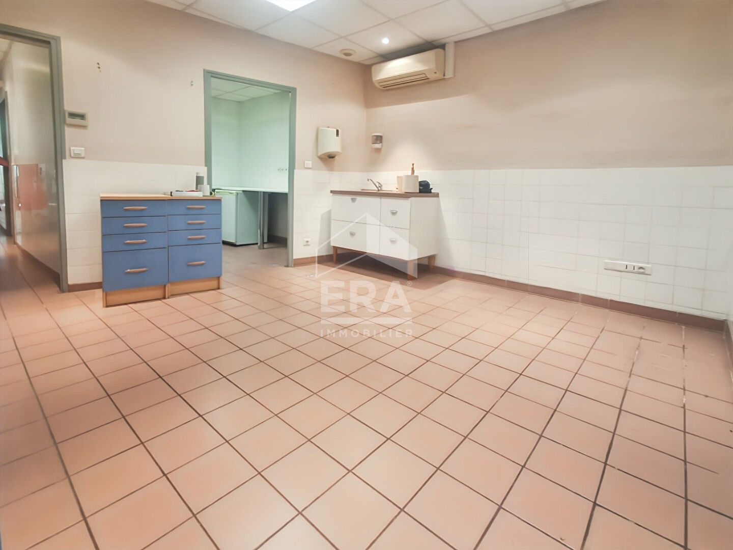 Local commercial 64 m² · à Marseille · 64 m² · 145 000 €