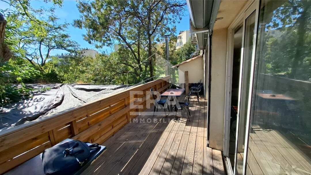 Local commercial 3 pièces 90 m² · à Marseille · 90 m² · 128 000 €