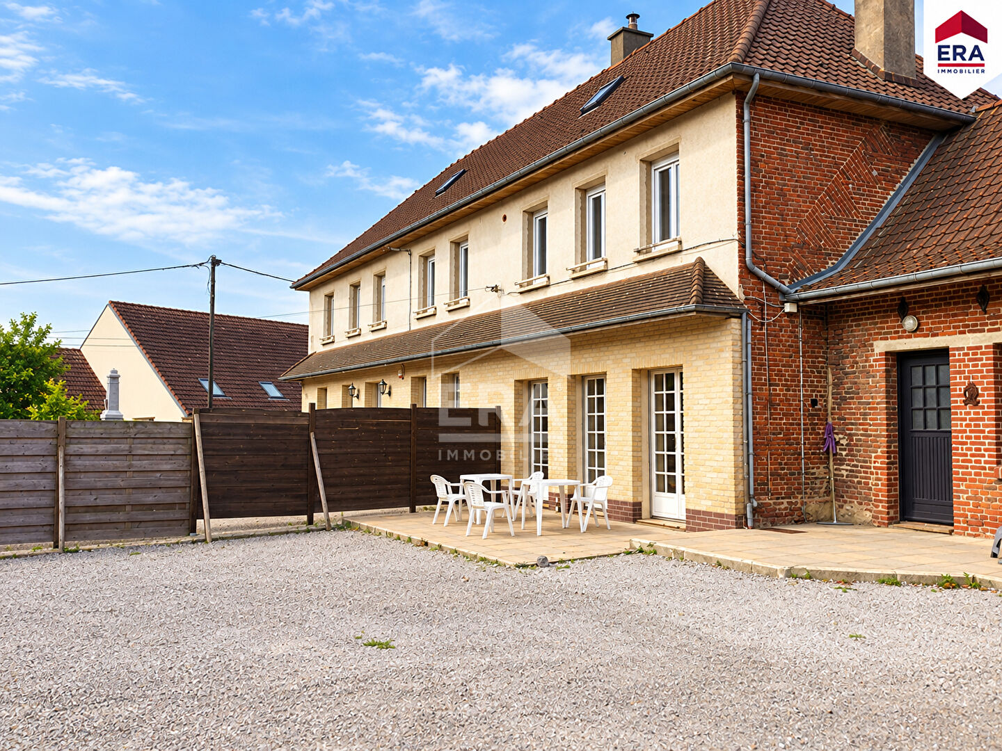 Maison dohem · 300 000 €