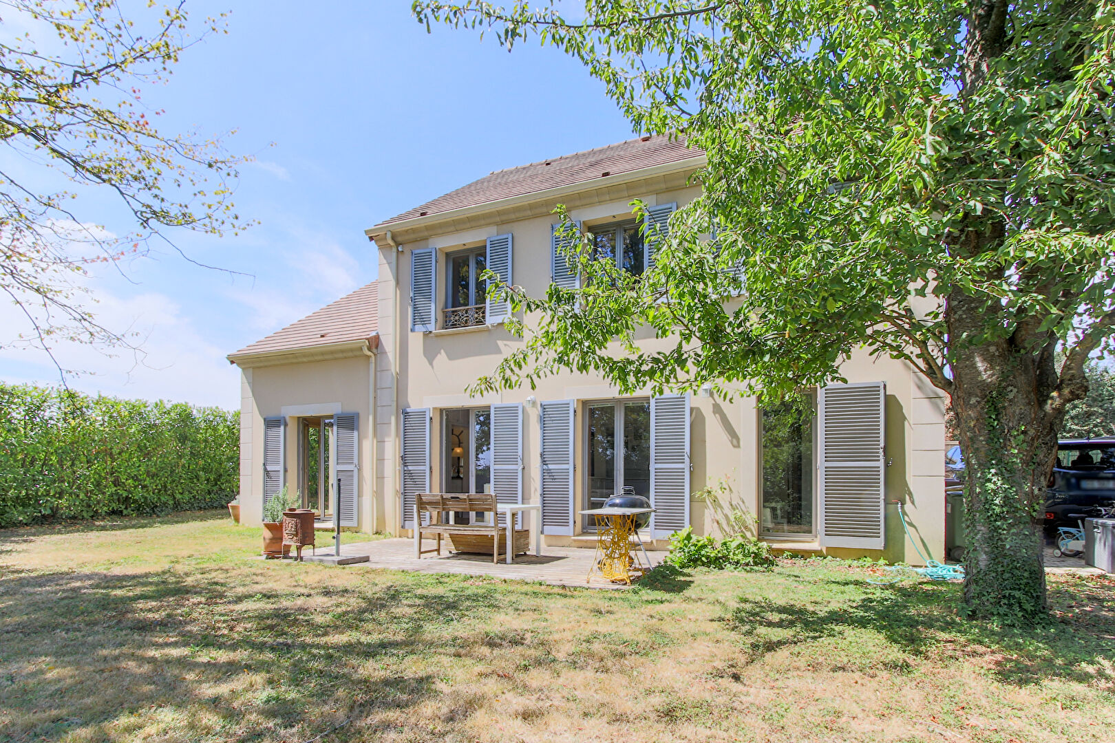 Maison 7 pièces 163 m² · à Crespières · 163 m² · 835 000 €