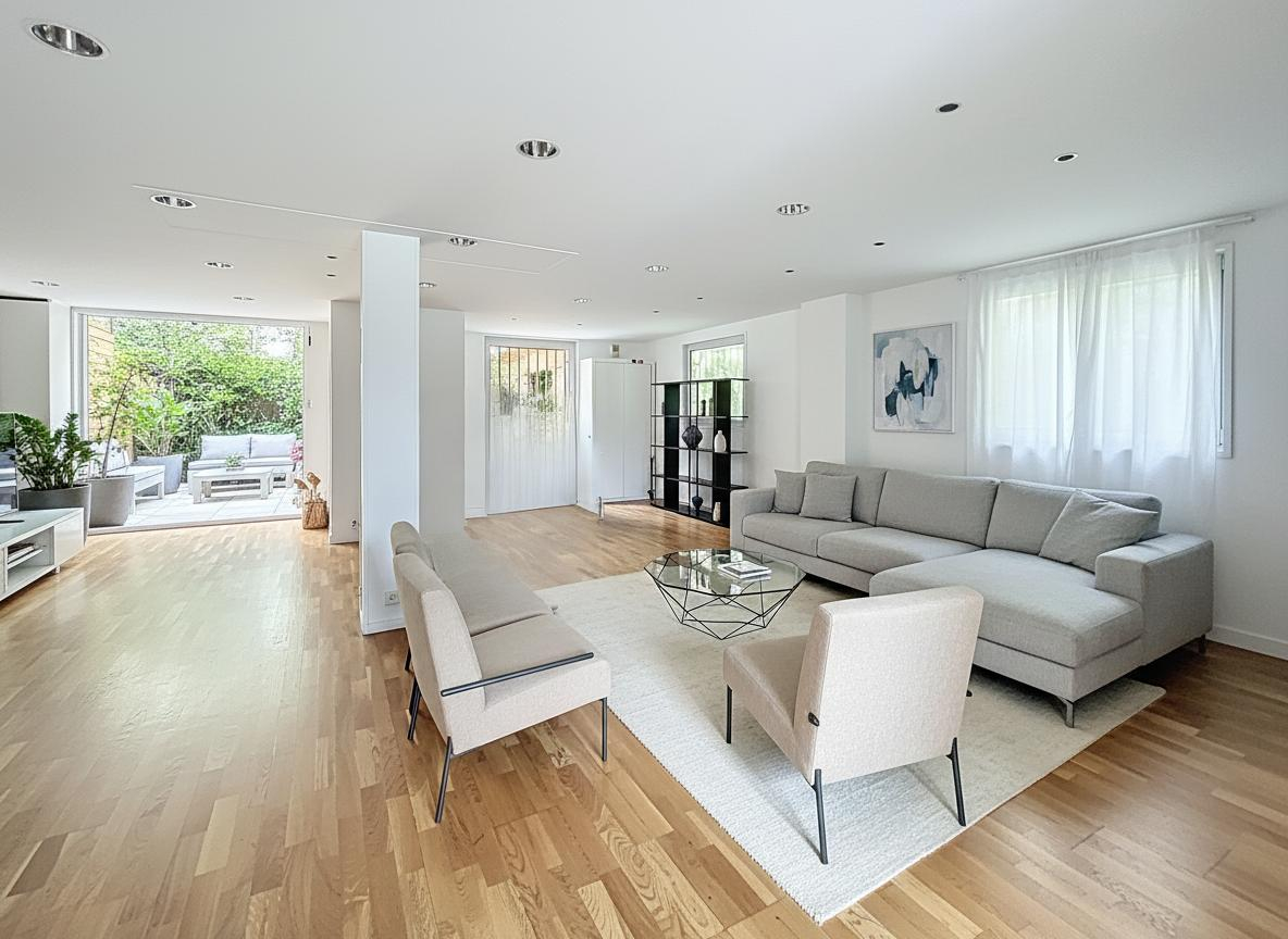 Local commercial 7 pièces 230 m² · à Suresnes · 230 m² · 1 295 000 €