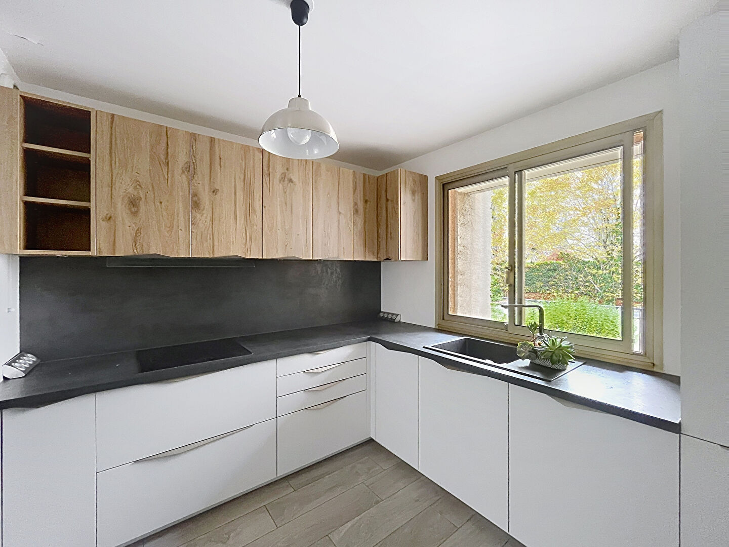 Appartement 5 pièces 106 m² · à Suresnes · 106 m² · 690 000 €