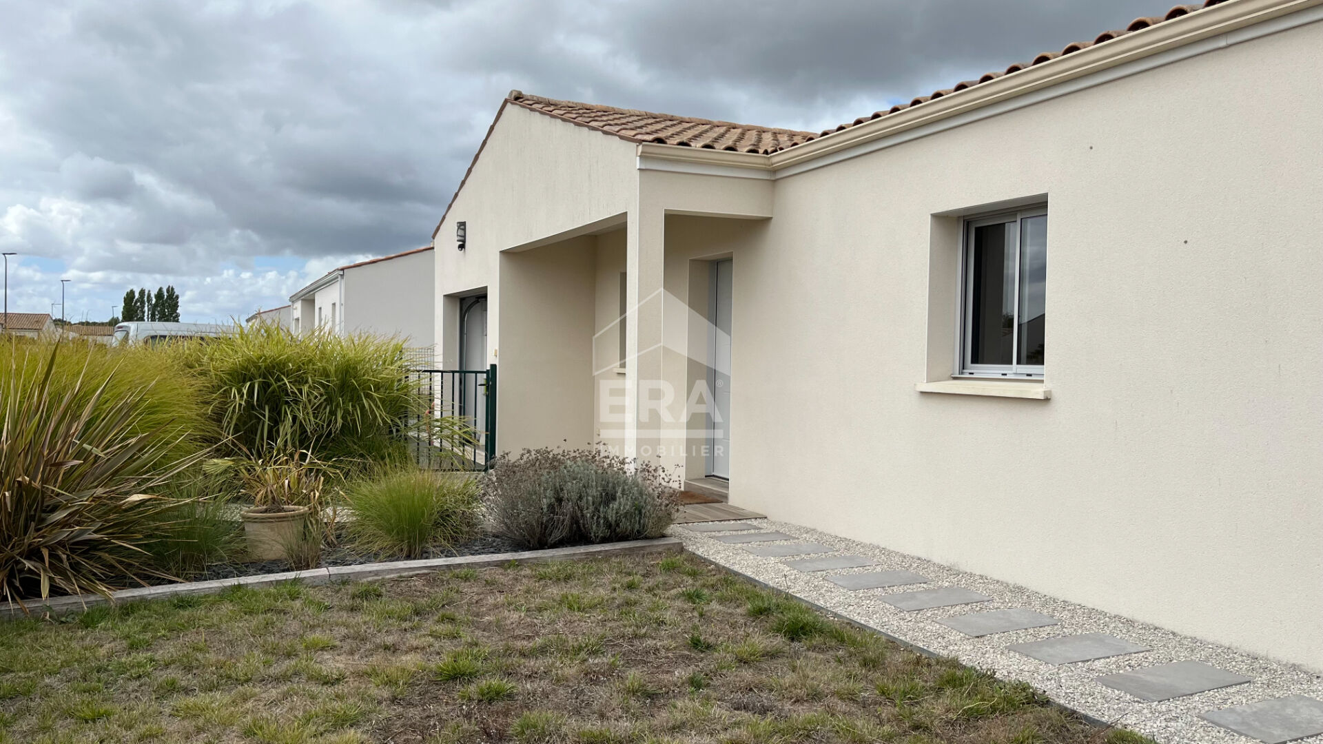 Open carousel