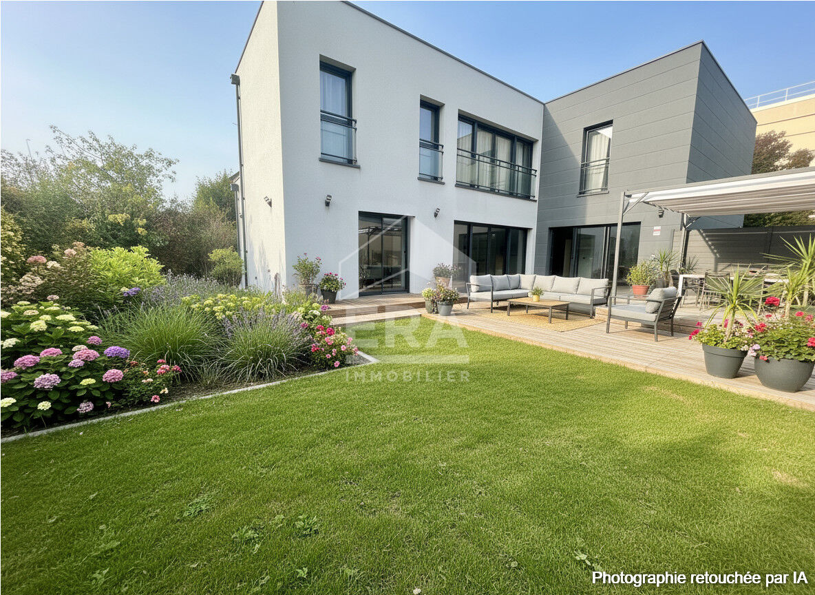 Maison 6 pièces 212 m² · à Créteil · 212 m² · 899 000 €