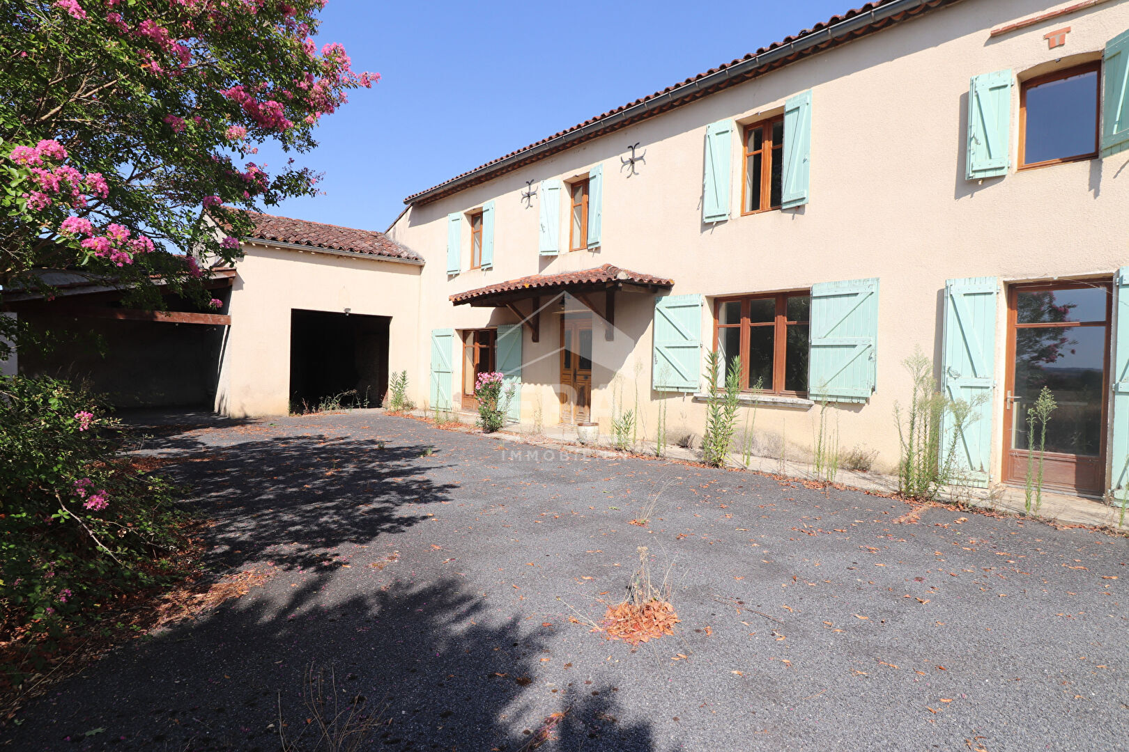Maison 8 pièces 220 m² · à Crespinet · 220 m² · 299 900 €