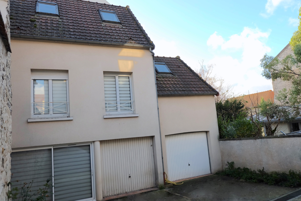 Pierrelaye Maison de ville 5 pièces + garage et 1 Pk