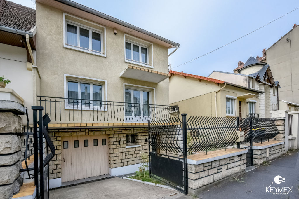 Stains : Maison 4 chambres dans quartier résidentiel