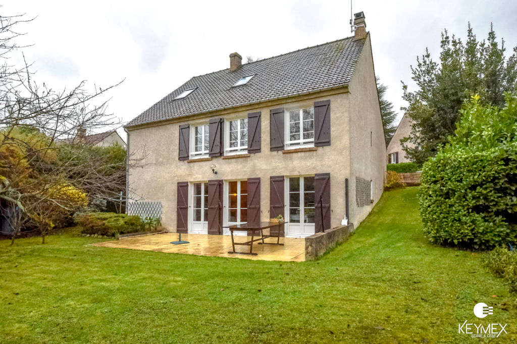 Maison familiale Champagne-sur-oise 8 pièce(s) 196 m2