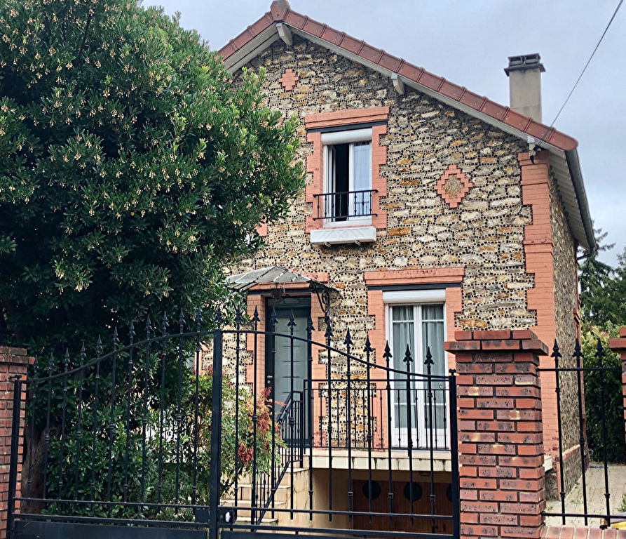 Maison Eaubonne 4 pièces 110 m2 + dépendance 24 m2