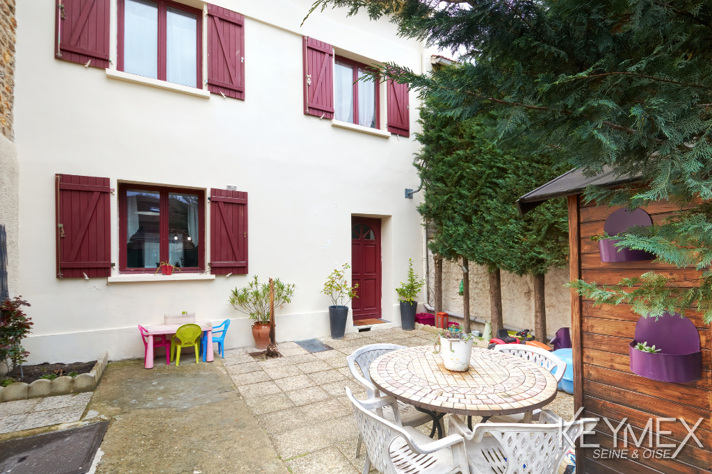 Maison  4 pièce(s) 95 m2 - 3 chambres - coeur de ville