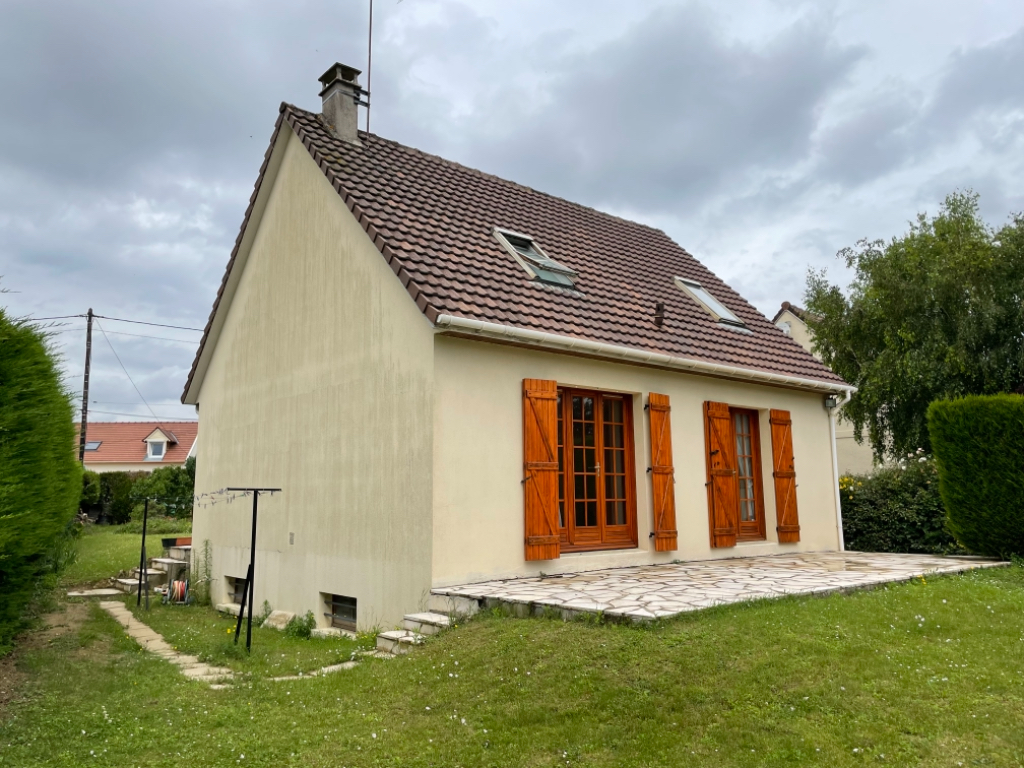 Maison Saint Prix 6 pièces / 4 chambres environ 100 m2