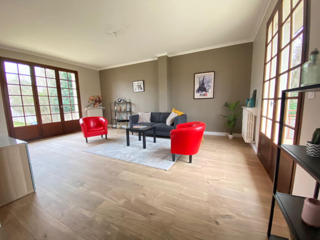 Maison  6 pièce(s) 160 m2
