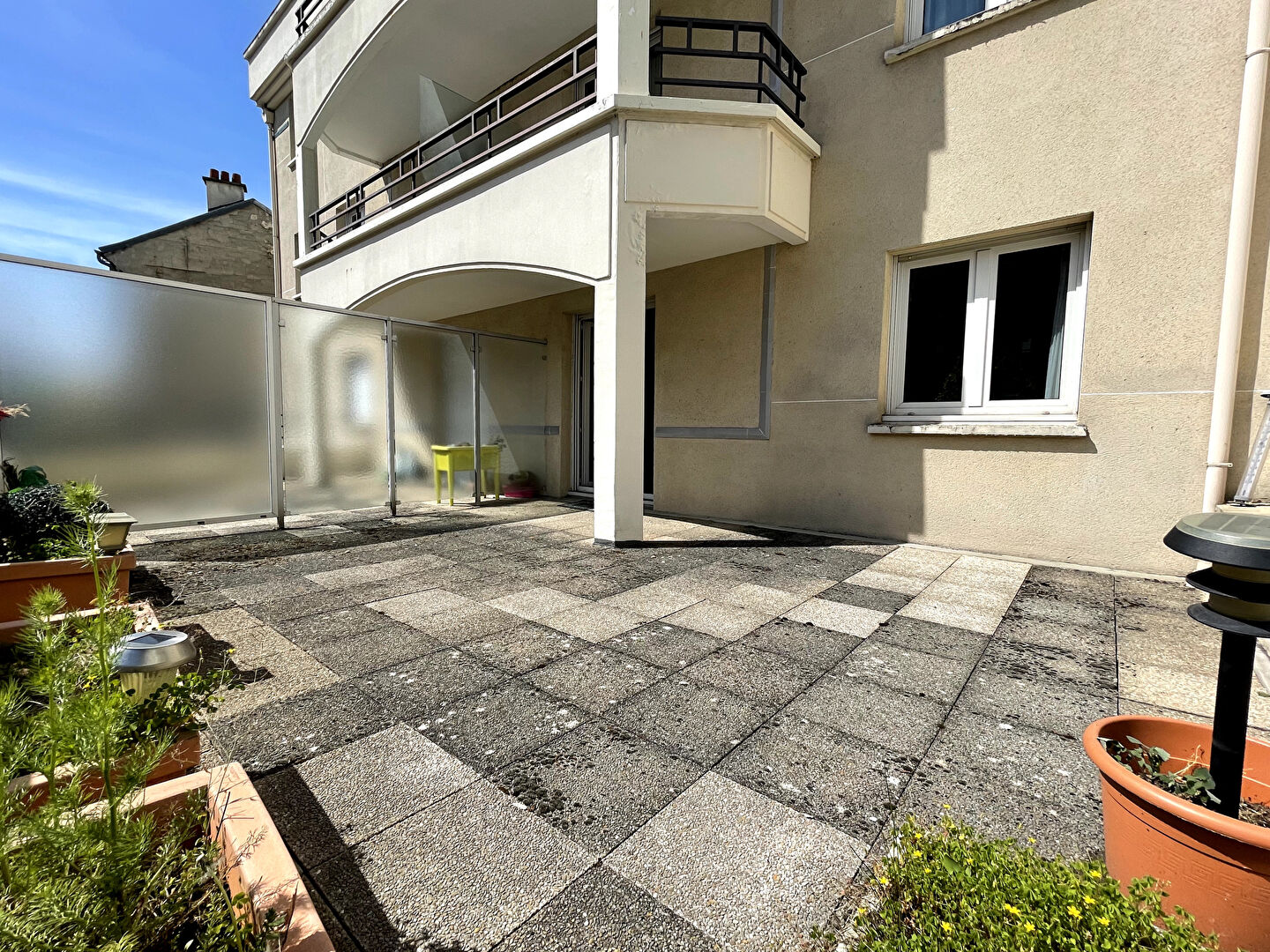 Grand F2 avec terrasse Eaubonne