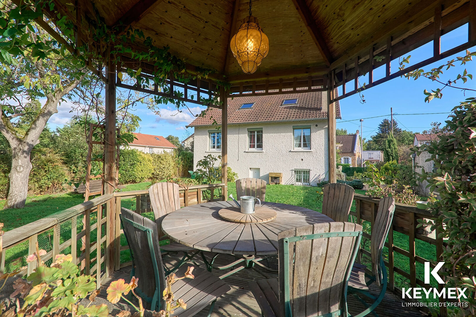Herblay Sur Seine Maison 8 pièces sur S.sol total aménagé + 1 Dépendance 60m2 sur 880m2 de Terrain