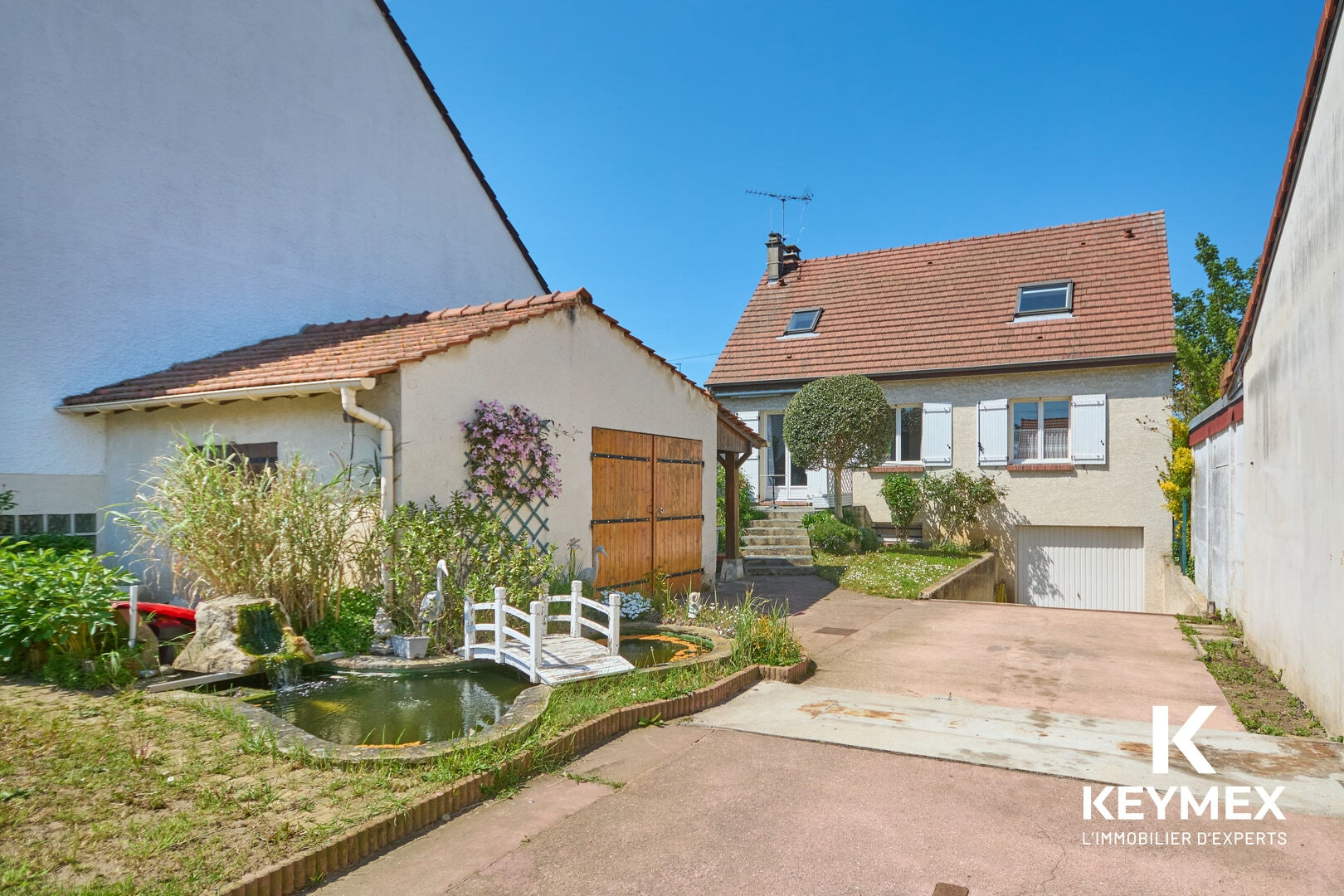 Maison 6 pièces102 m² ,380 M² de Terrain ,sous sol total , dépendance