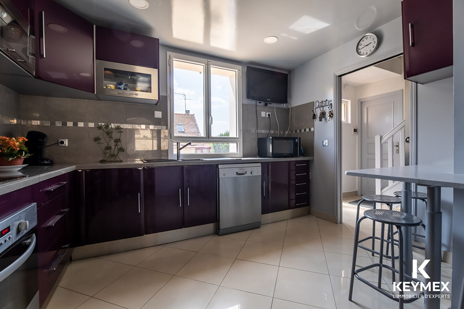 Ennery Maison 6 pièces 121 M² /180 M² utile ,sous sol total isolé carrelé ,sur 453 m² de terrain