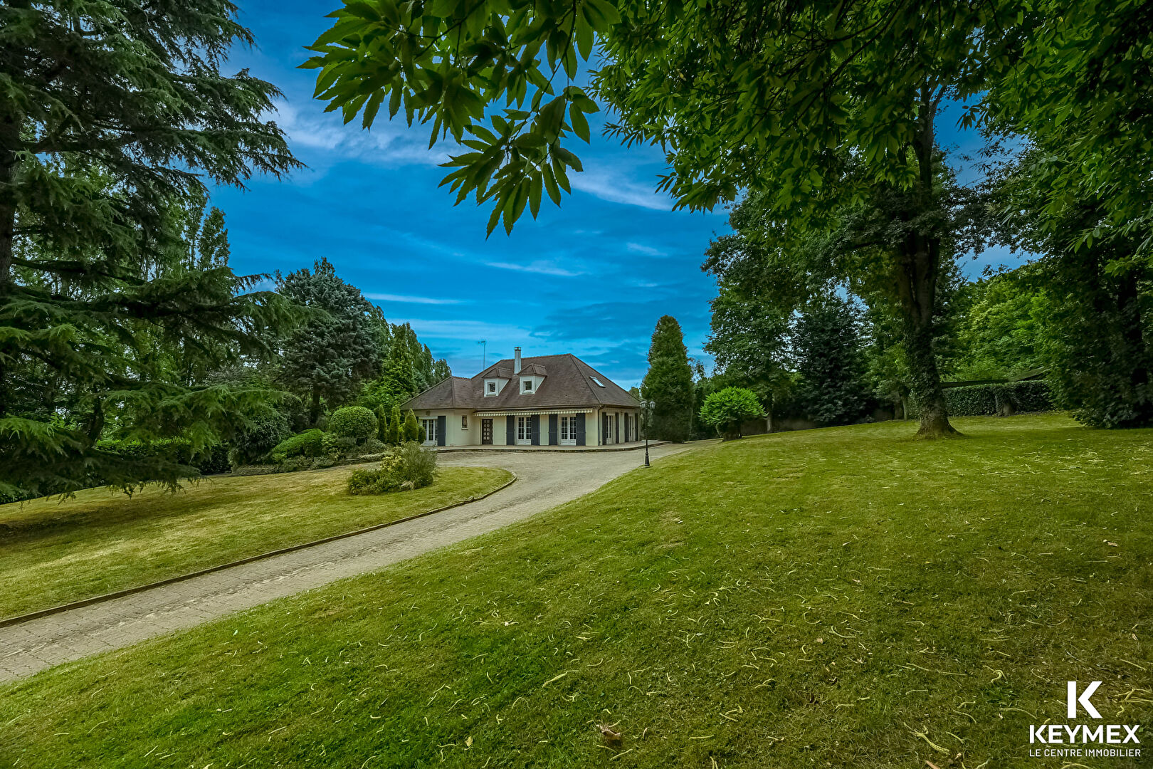 Maison type 9 pièces à Taverny
