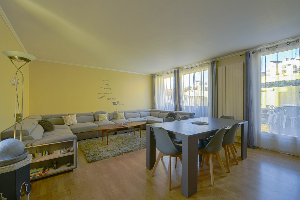 Appartement Cergy 4 pièce(s) 122 M²